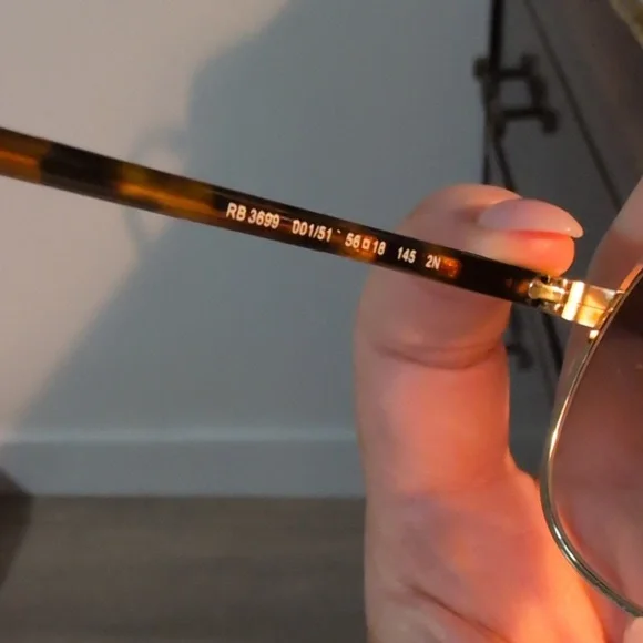 Ray Bans - Picture 6 of 6